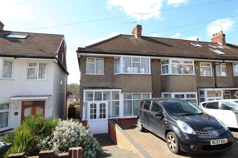 Ferney Road, East Herts EN4 8LE 3 bed end of terrace house £