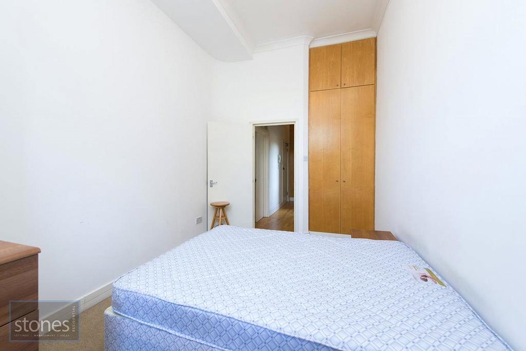Apartment in London - More