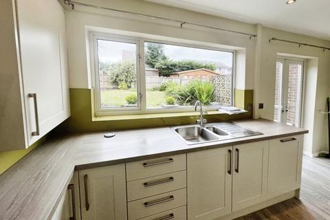 3 bedroom semi-detached house to rent, Hadleigh Close, Sharples, 3 bedroom semi det