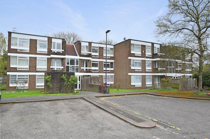 Duffield Close, Harrow 2 bed apartment £360,000