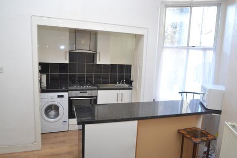 2 bedroom apartment to rent - Viewfield Street, Stirling FK8