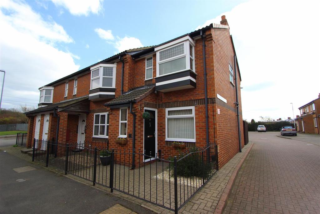 Smithfield Road, Darlington 2 bed end of terrace house £72,000