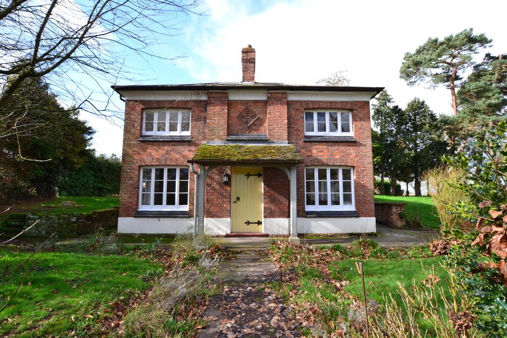 Peplow, Market Drayton 3 bed cottage - £350,000