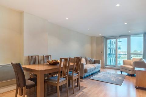 2 bedroom apartment to rent, St George Wharf, London, SW8
