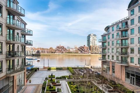 2 bedroom apartment to rent, St George Wharf, London, SW8