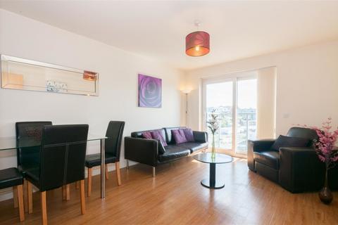 2 bedroom apartment to rent, Cypress Point, Leeds LS2