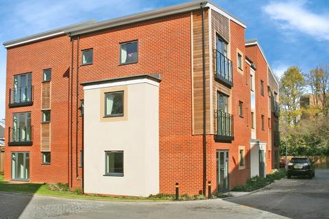 2 bedroom apartment to rent, Nursery Close, Botley