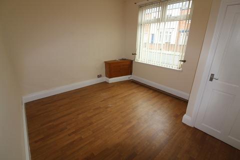 2 bedroom terraced house to rent, Eldon Street, Darlington