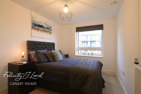 1 bedroom flat to rent, Lincoln Plaza, South Quay, E14