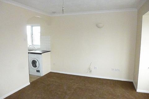 Studio to rent, Cranford Lane, Fellowes Court, Harlington Village
