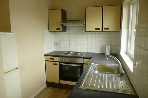 Studio to rent, Cranford Lane, Fellowes Court, Harlington Village