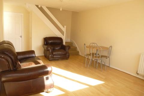 2 bedroom terraced house to rent - Cleave Avenue, Hayes
