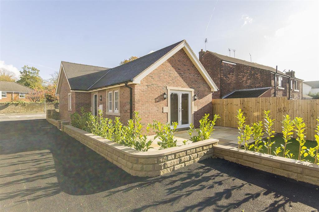 The Green, Hasland, Chesterfield 2 bed detached bungalow for sale £