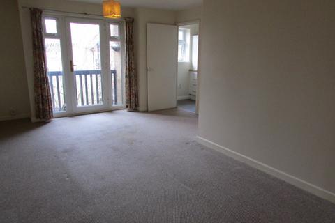 2 bedroom apartment to rent, Northumberland Court, Banbury OX16