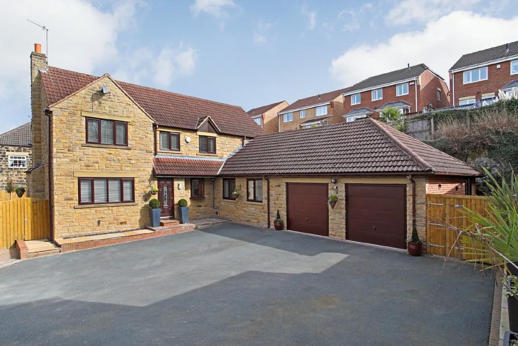 Bracken Hill, Ackworth 4 bed detached house £399,950