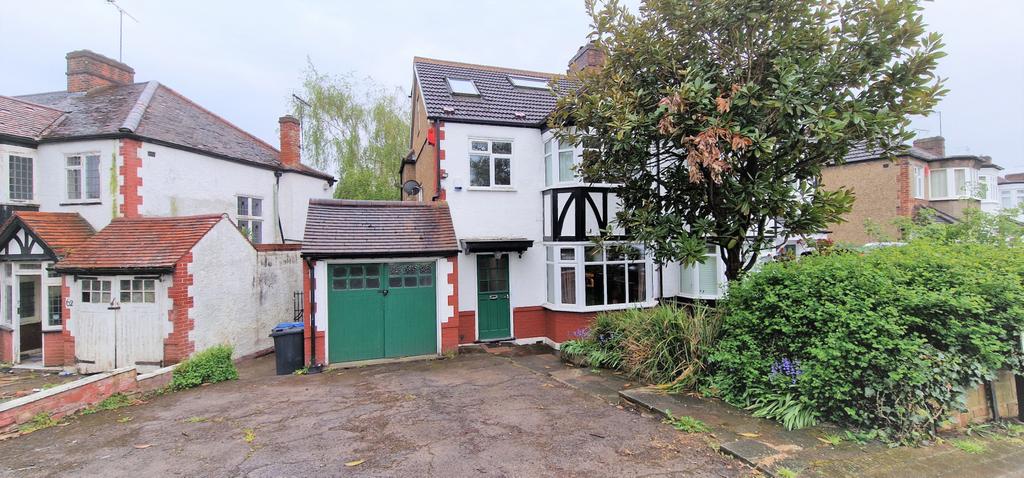 4 Bedroom Semi Detached House for Rent