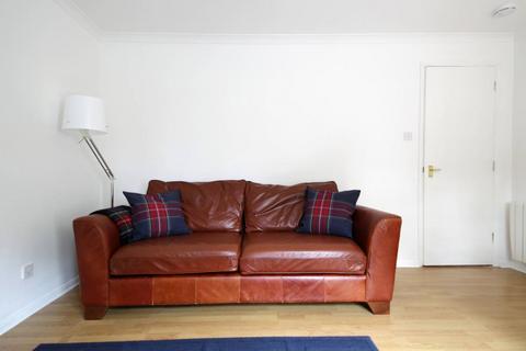 2 bedroom flat to rent, Hopetoun Crescent, New Town, Edinburgh, EH7