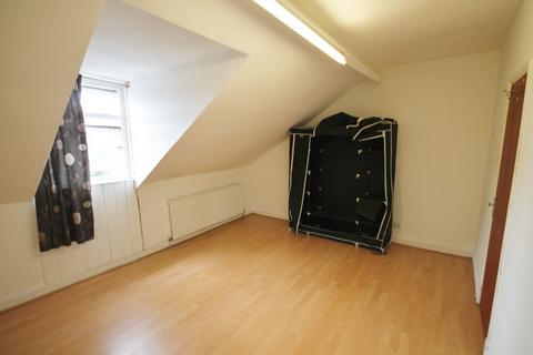 2 bedroom flat to rent, Hinckley Road, West End, Leicester LE3