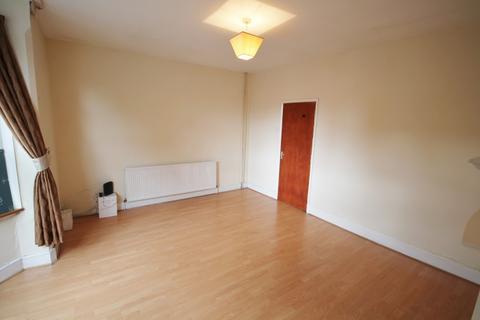 2 bedroom flat to rent, Hinckley Road, West End, Leicester LE3