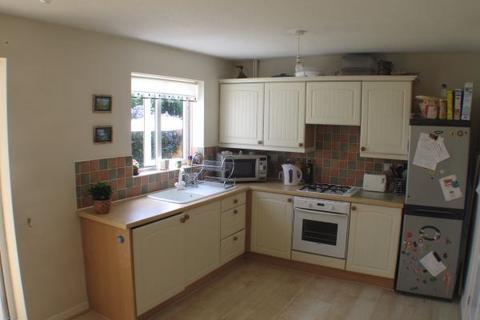 3 bedroom semi-detached house to rent, Huxterwell Drive, Woodfield Plantation, Doncaster, DN4