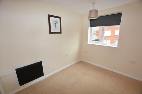 1 bedroom flat to rent, Lanchester Gardens