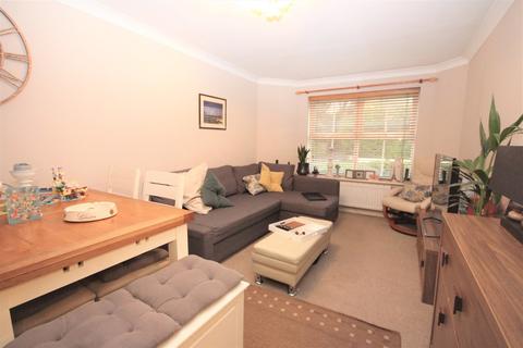 2 bedroom ground floor flat to rent - Richmond Park Road, Bournemouth