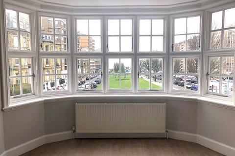 3 bedroom apartment to rent, Grand Avenue, Hove BN3 2LF