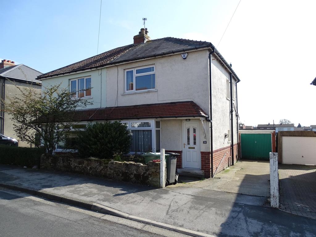 Hawthorn Drive, Yeadon, Leeds, LS19 7XB 2 bed semidetached house £