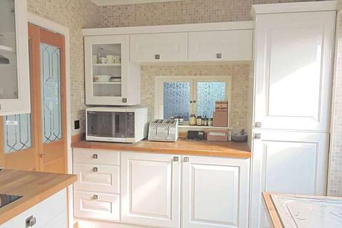undefined, Cannon Grove, Fetcham KT22