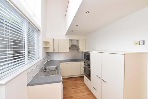 2 bedroom apartment to rent - Stanley Road, Knutsford