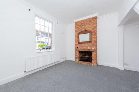 2 bedroom terraced house to rent, Yetminster Road, Farnborough, GU14