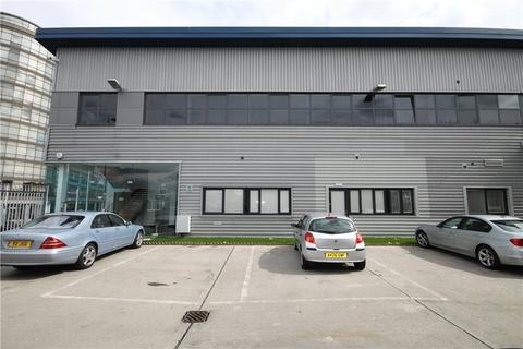 2 bedroom apartment to rent, Manhattan House, West Gate, Ealing, W5