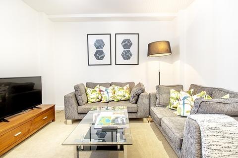 1 bedroom flat to rent, Hill Street W1