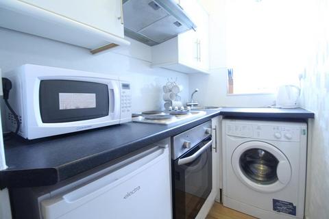 1 bedroom flat to rent, Richmond Street, Ground Right, AB25