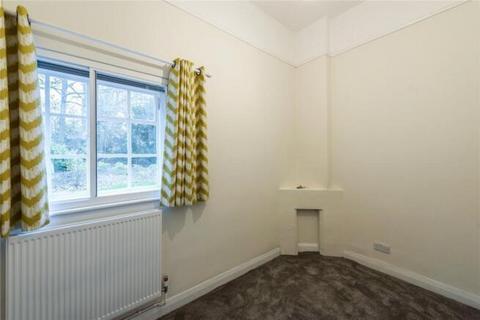 3 bedroom flat to rent, Park Flats,  Hampstead Heath,  N6