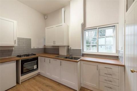 3 bedroom flat to rent, Park Flats,  Hampstead Heath,  N6