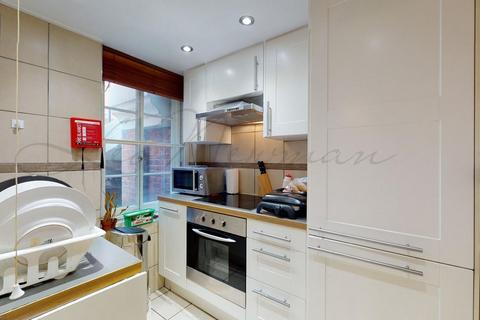undefined, Hunter Street, Bloomsbury, WC1