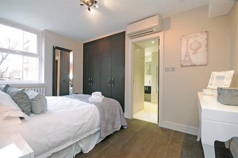 3 bedroom apartment to rent, Boydell Court, St. Johns Wood Park, London, NW8