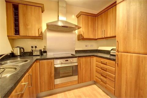 2 bedroom apartment to rent, Colombo Square, Worsdell Drive, Gateshead, Tyne and Wear, NE8