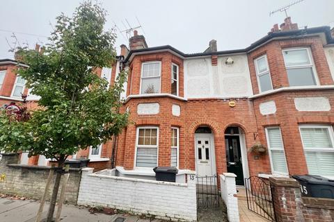 3 bedroom terraced house to rent, Addiscombe Court Road, East Croydon