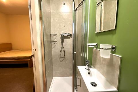 undefined, Room 3, 58 Highfield Road, Wheatley, DN1