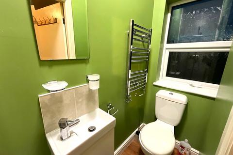 undefined, Room 3, 58 Highfield Road, Wheatley, DN1
