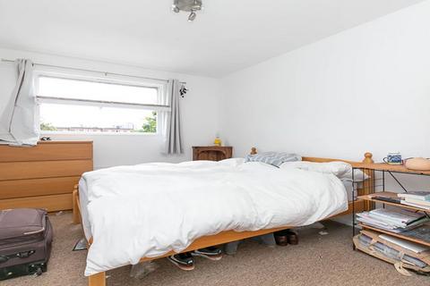 3 bedroom flat to rent, NW8