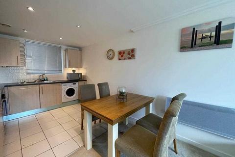 2 bedroom apartment to rent - Horsted Court, City Point, Brighton