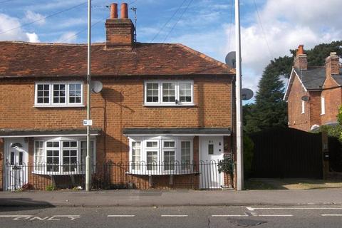 2 bedroom terraced house to rent, Twyford RG10