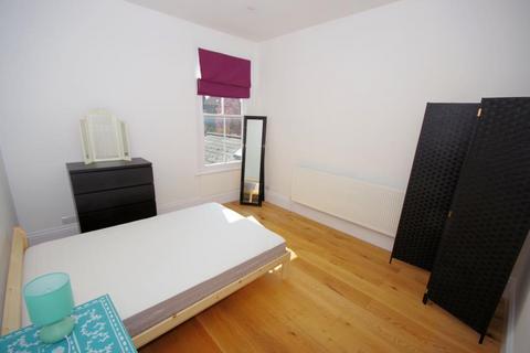 2 bedroom flat to rent, PARK VIEW ROAD, FINCHLEY, N3