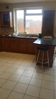 5 bedroom house share to rent - Almorah Road, HOUNSLOW, Middlesex, TW5