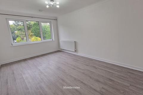 2 bedroom flat to rent, Vernon Crescent, East Bartnet, EN4