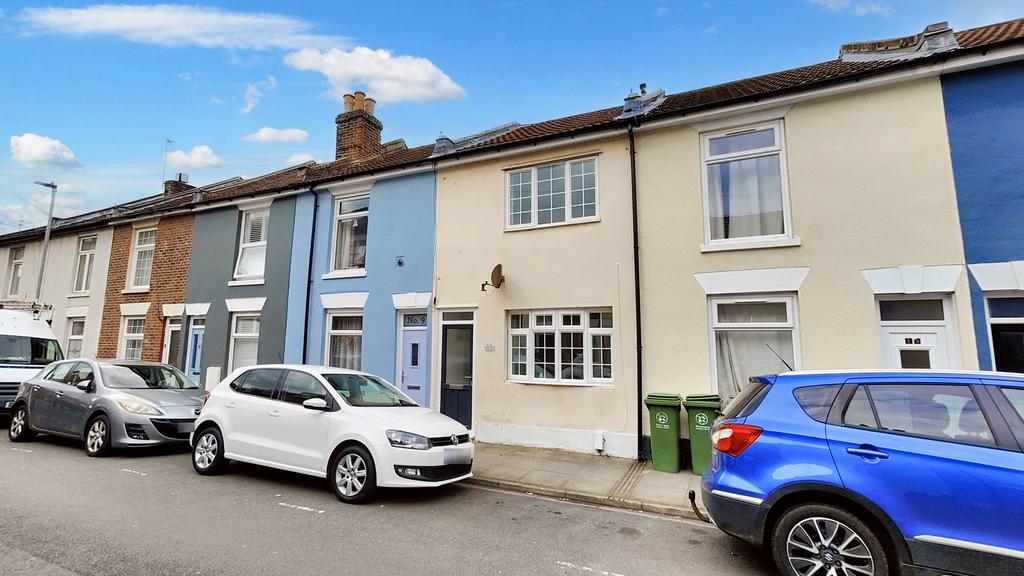 Brompton Road, Southsea PO4 2 bed terraced house to rent £1,150 pcm