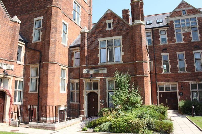 J F K House, Royal Connaught Drive, BUSHEY, Hertfordshire, WD23 2RA 2 bed terraced house £